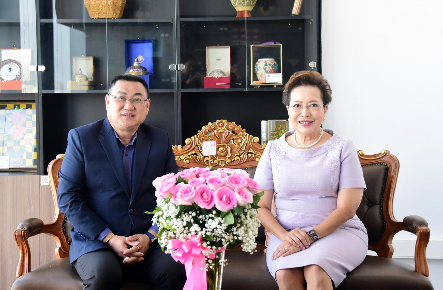 อธิบดี ผส. ให้การต้อนรับคณะจากมูลนิธิเมืองไทยยิ้ม