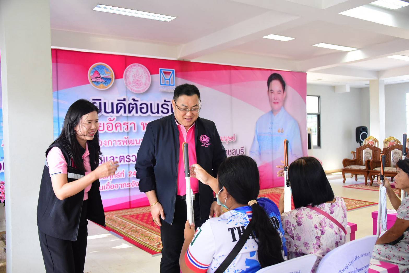 ผส. ร่วมลงพื้นที่โครงการหมู่บ้านเอื้ออาทรวัดรังสีสุทธาวาส (วัดไร่กล้วย) จังหวัดชลบุรี เพื่อติดตามการขับเคลื่อนงานพัฒนาคุณภาพชีวิตด้านที่อยู่อาศัยสำหรับผู้มีรายได้น้อย