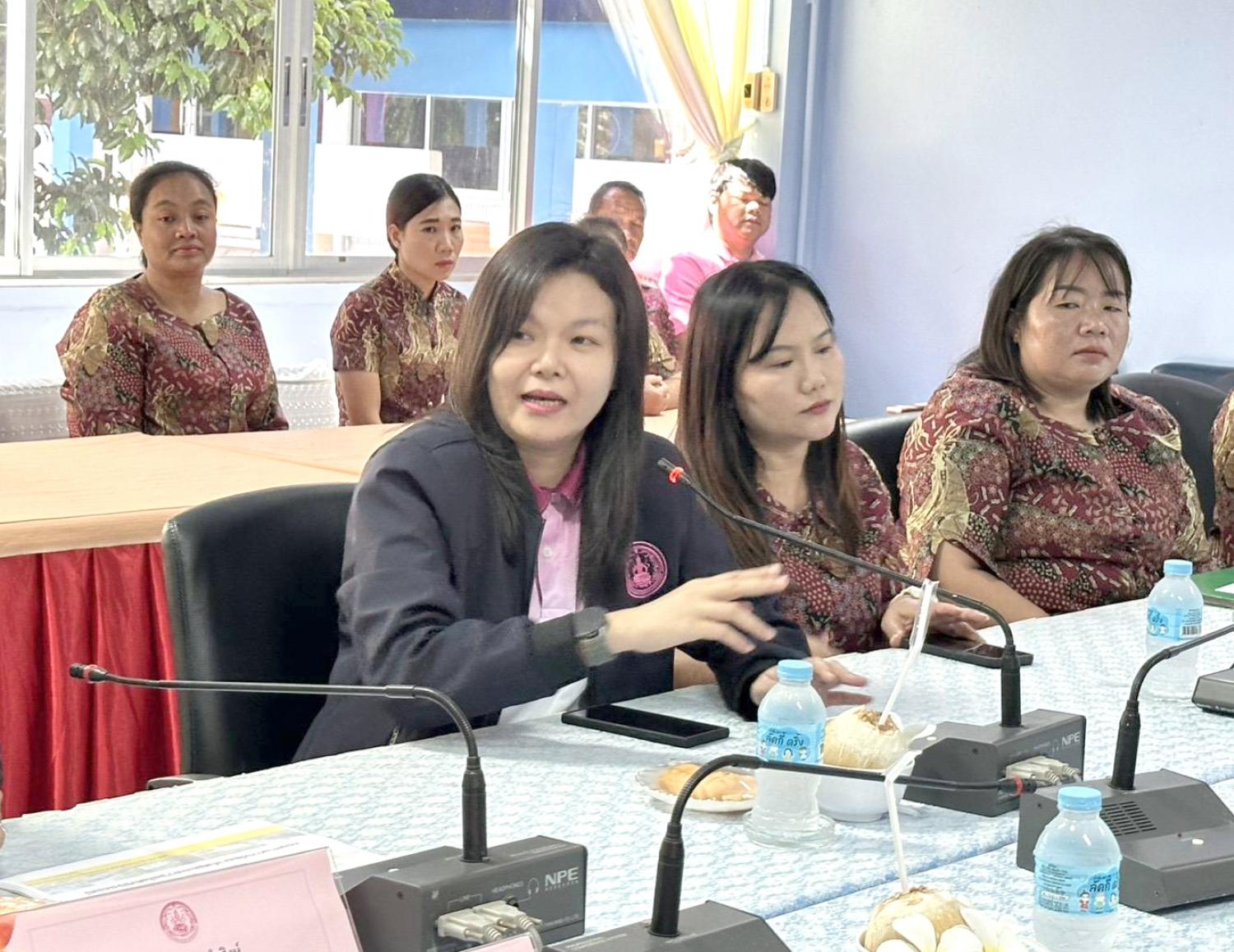 ผส. ลงพื้นที่ตรวจเยี่ยมศูนย์พัฒนาคุณภาพชีวิตและส่งเสริมอาชีพผู้สูงอายุเเละศูนย์พัฒนาการจัดสวัสดิการสังคมผู้สูงอายุ จังหวัดนครพนม