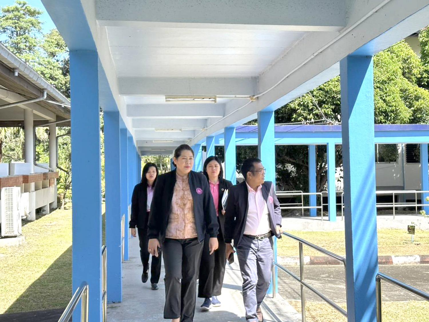 ผส. ลงพื้นที่ตรวจเยี่ยมศูนย์พัฒนาคุณภาพชีวิตและส่งเสริมอาชีพผู้สูงอายุเเละศูนย์พัฒนาการจัดสวัสดิการสังคมผู้สูงอายุ จังหวัดนครพนม