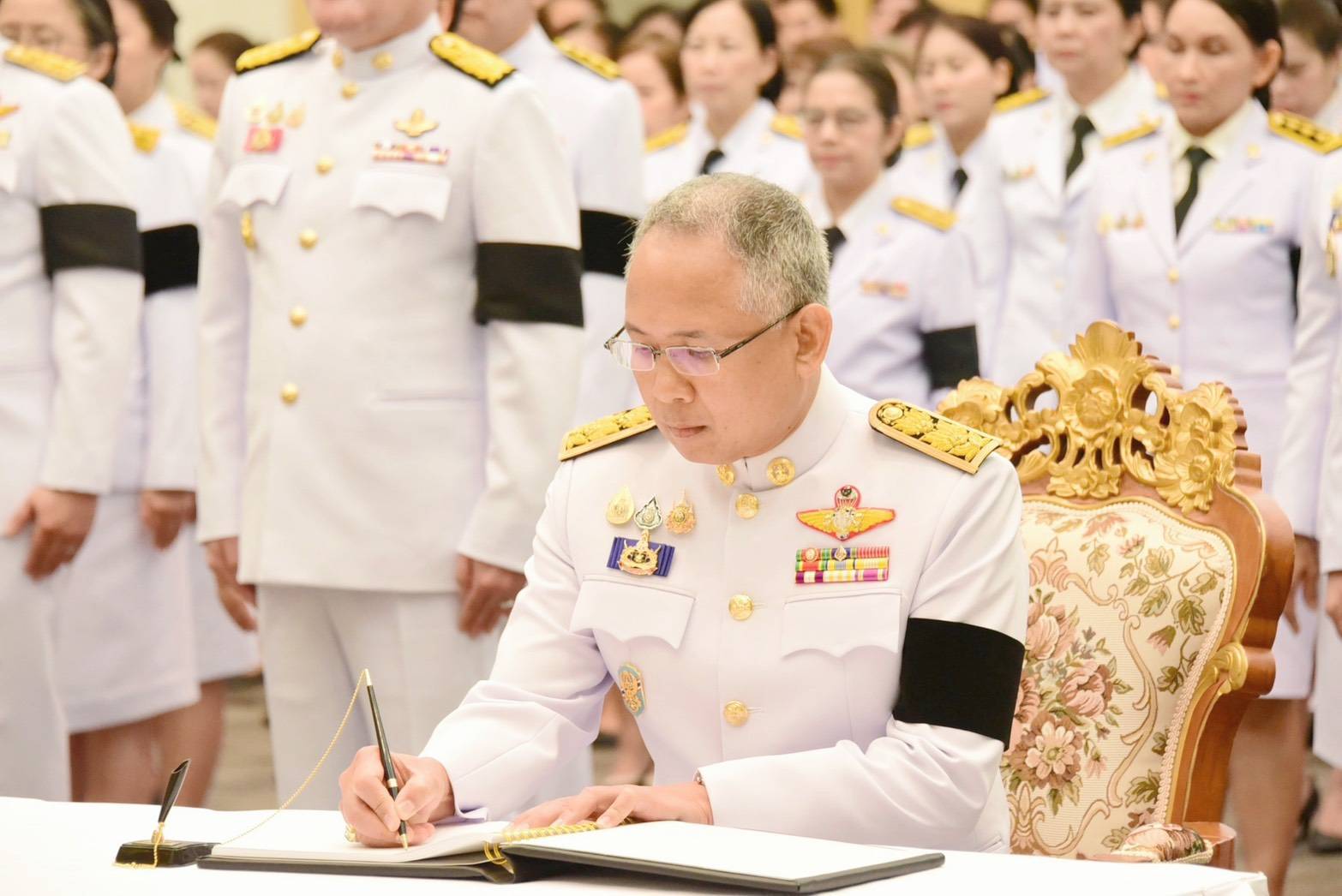 ผส. ร่วมพิธีลงนามถวายความอาลัยสมเด็จพระนางเจ้าสิริกิติ์ พระบรมราชินีนาถ พระบรมราชชนนีพันปีหลวง พระผู้เสด็จสู่สวรรคาลัย ด้วยสำนึกในพระมหากรุณาธิคุณอันหาที่สุดมิได้