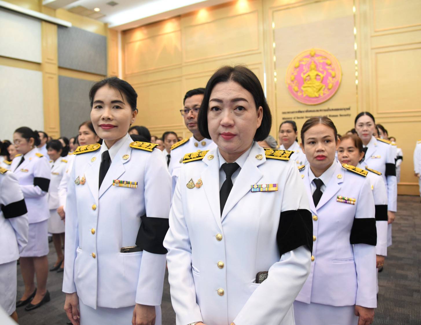 ผส. ร่วมพิธีลงนามถวายความอาลัยสมเด็จพระนางเจ้าสิริกิติ์ พระบรมราชินีนาถ พระบรมราชชนนีพันปีหลวง พระผู้เสด็จสู่สวรรคาลัย ด้วยสำนึกในพระมหากรุณาธิคุณอันหาที่สุดมิได้