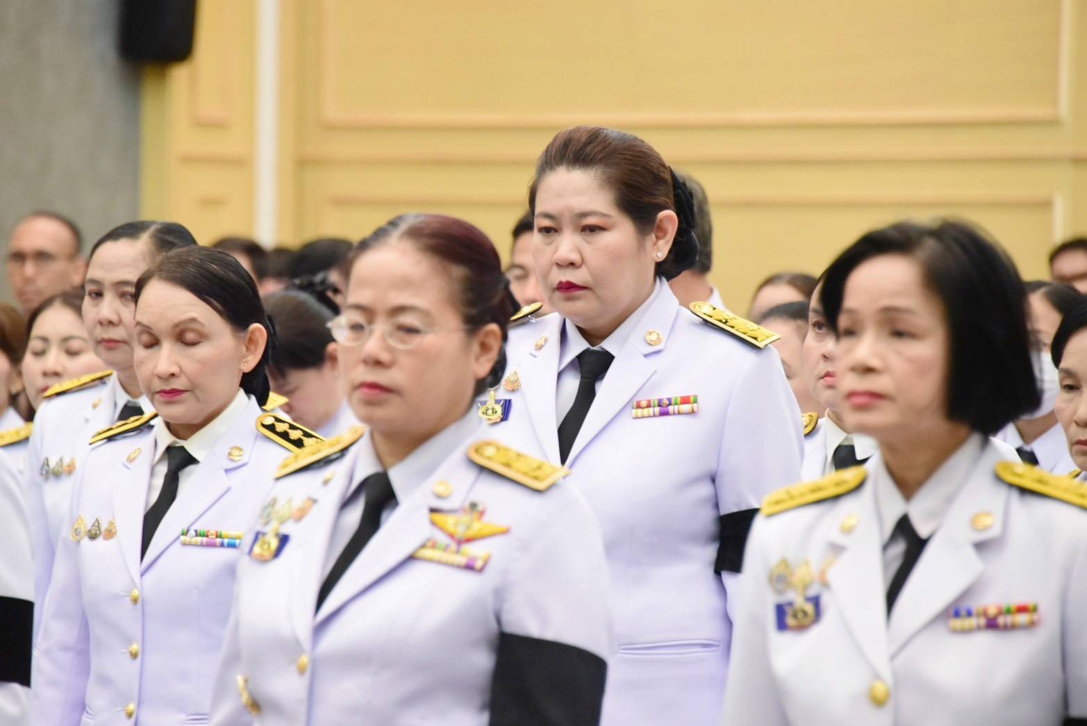 ผส. ร่วมพิธีลงนามถวายความอาลัยสมเด็จพระนางเจ้าสิริกิติ์ พระบรมราชินีนาถ พระบรมราชชนนีพันปีหลวง พระผู้เสด็จสู่สวรรคาลัย ด้วยสำนึกในพระมหากรุณาธิคุณอันหาที่สุดมิได้