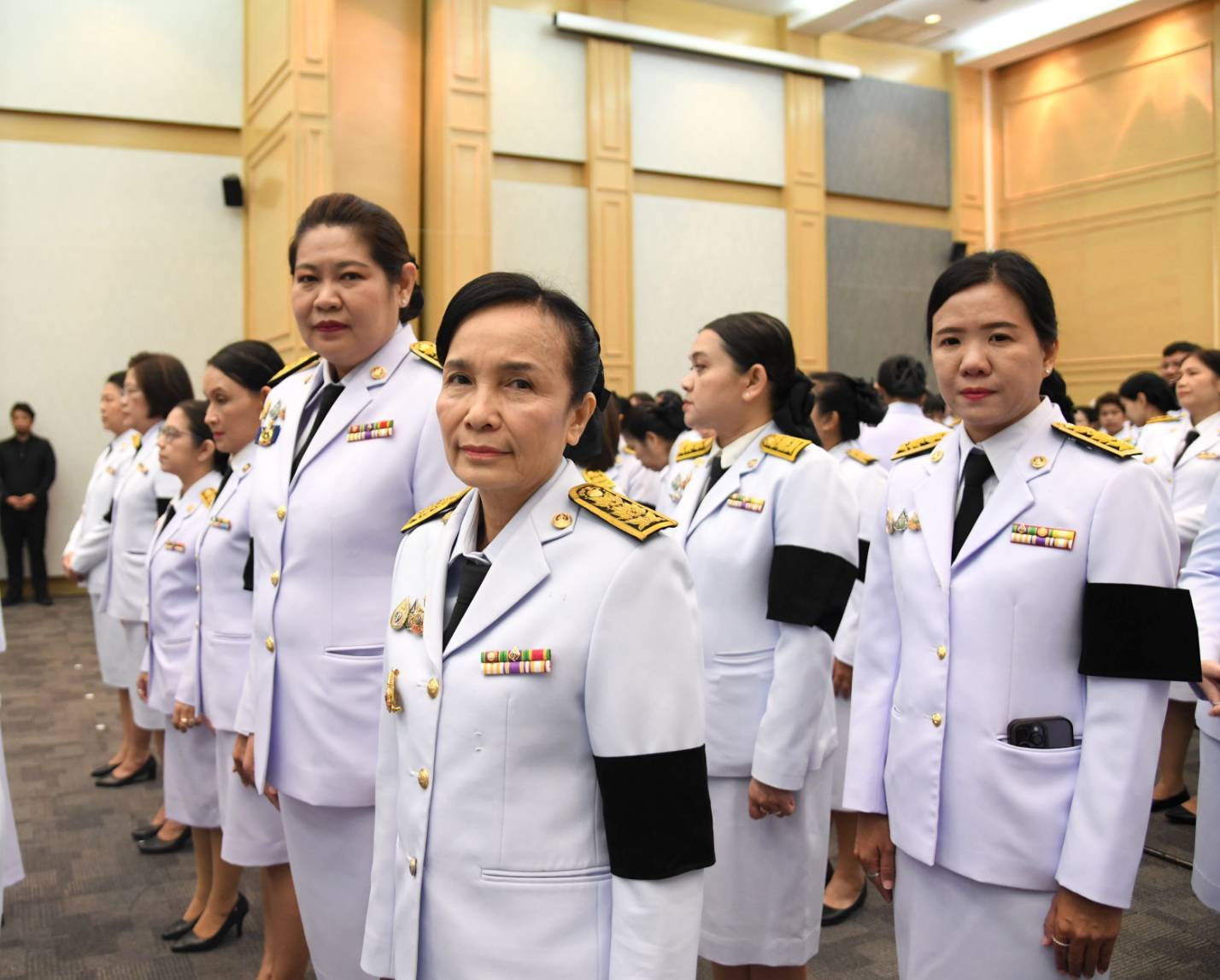 ผส. ร่วมพิธีลงนามถวายความอาลัยสมเด็จพระนางเจ้าสิริกิติ์ พระบรมราชินีนาถ พระบรมราชชนนีพันปีหลวง พระผู้เสด็จสู่สวรรคาลัย ด้วยสำนึกในพระมหากรุณาธิคุณอันหาที่สุดมิได้