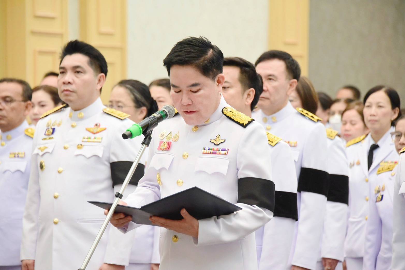 ผส. ร่วมพิธีลงนามถวายความอาลัยสมเด็จพระนางเจ้าสิริกิติ์ พระบรมราชินีนาถ พระบรมราชชนนีพันปีหลวง พระผู้เสด็จสู่สวรรคาลัย ด้วยสำนึกในพระมหากรุณาธิคุณอันหาที่สุดมิได้