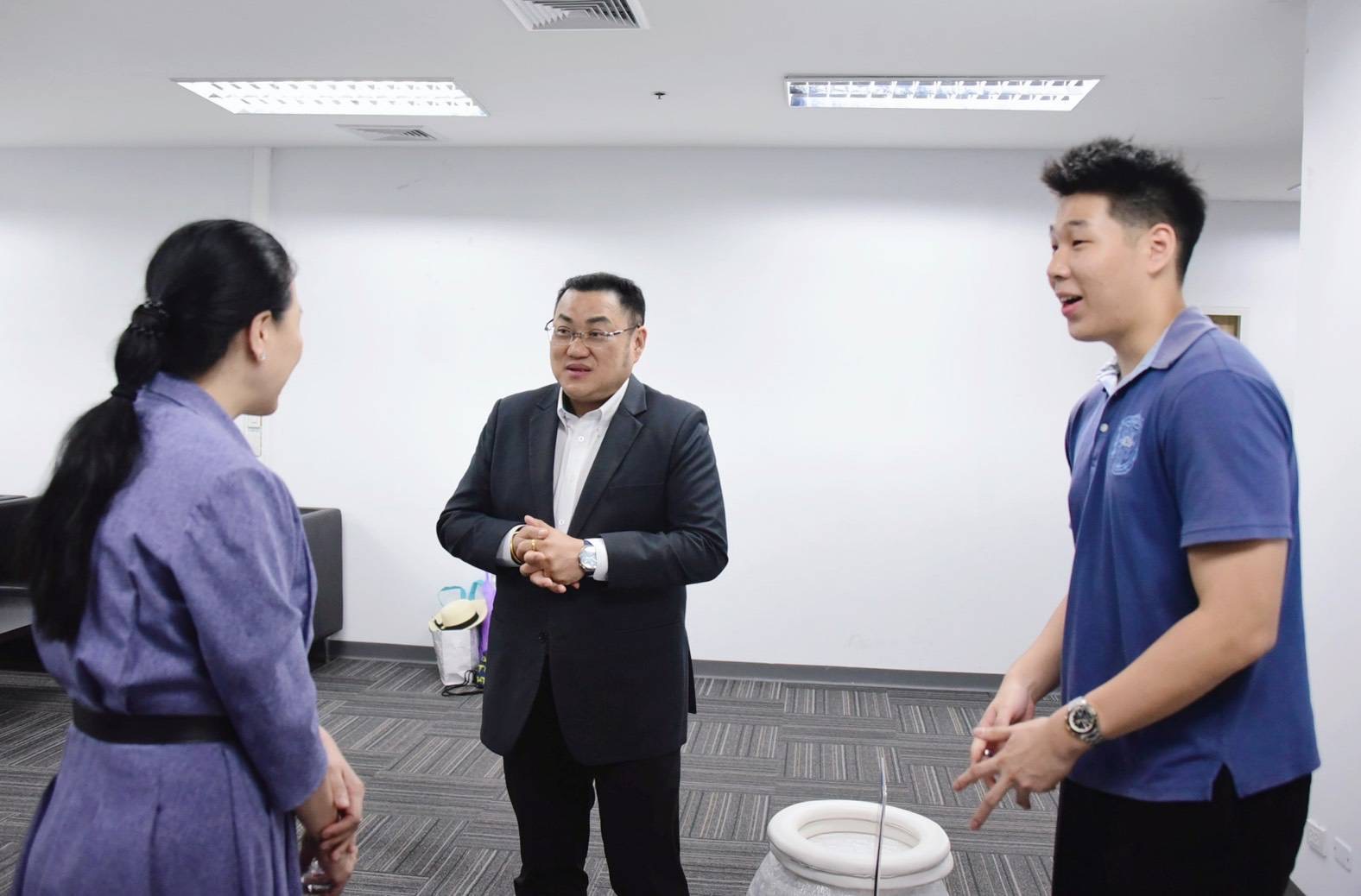 ผส. รับมอบเก้าอี้สุขาอัพไซเคิลและนวัตกรรมเพื่อสังคมสูงวัย