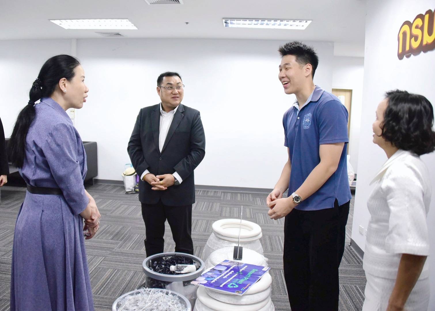 ผส. รับมอบเก้าอี้สุขาอัพไซเคิลและนวัตกรรมเพื่อสังคมสูงวัย