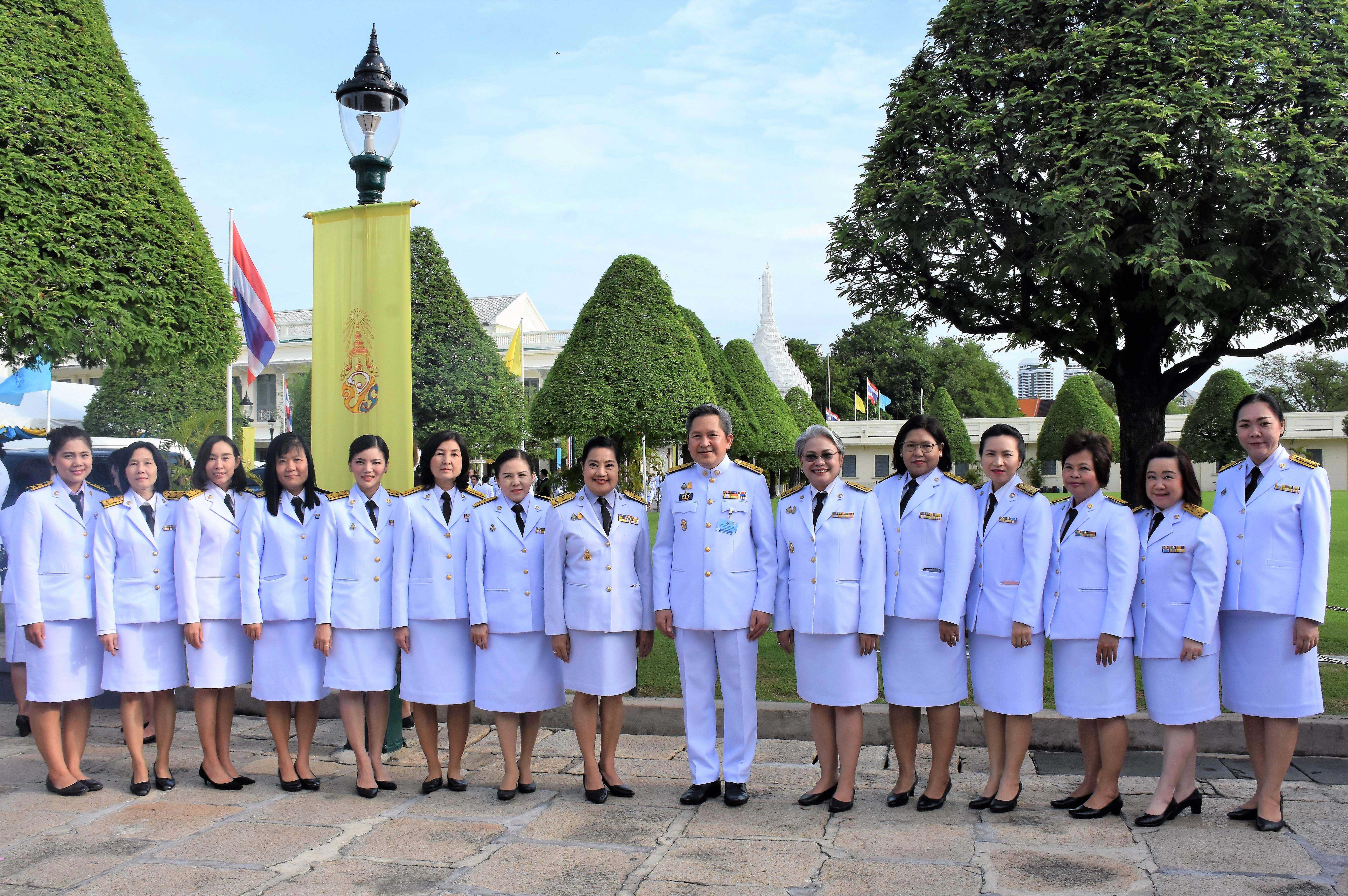 วมลงนามถวายพระพร เนื่องในโอกาสวันเฉลิมพระชนมพรรษา สมเด็จพระนางเจ้าสิริกิติ์ พระบรมราชินีนาถ พระบรมราชชนนีพันปีหลวง พุทธศักราช ๒๕๖๒ 