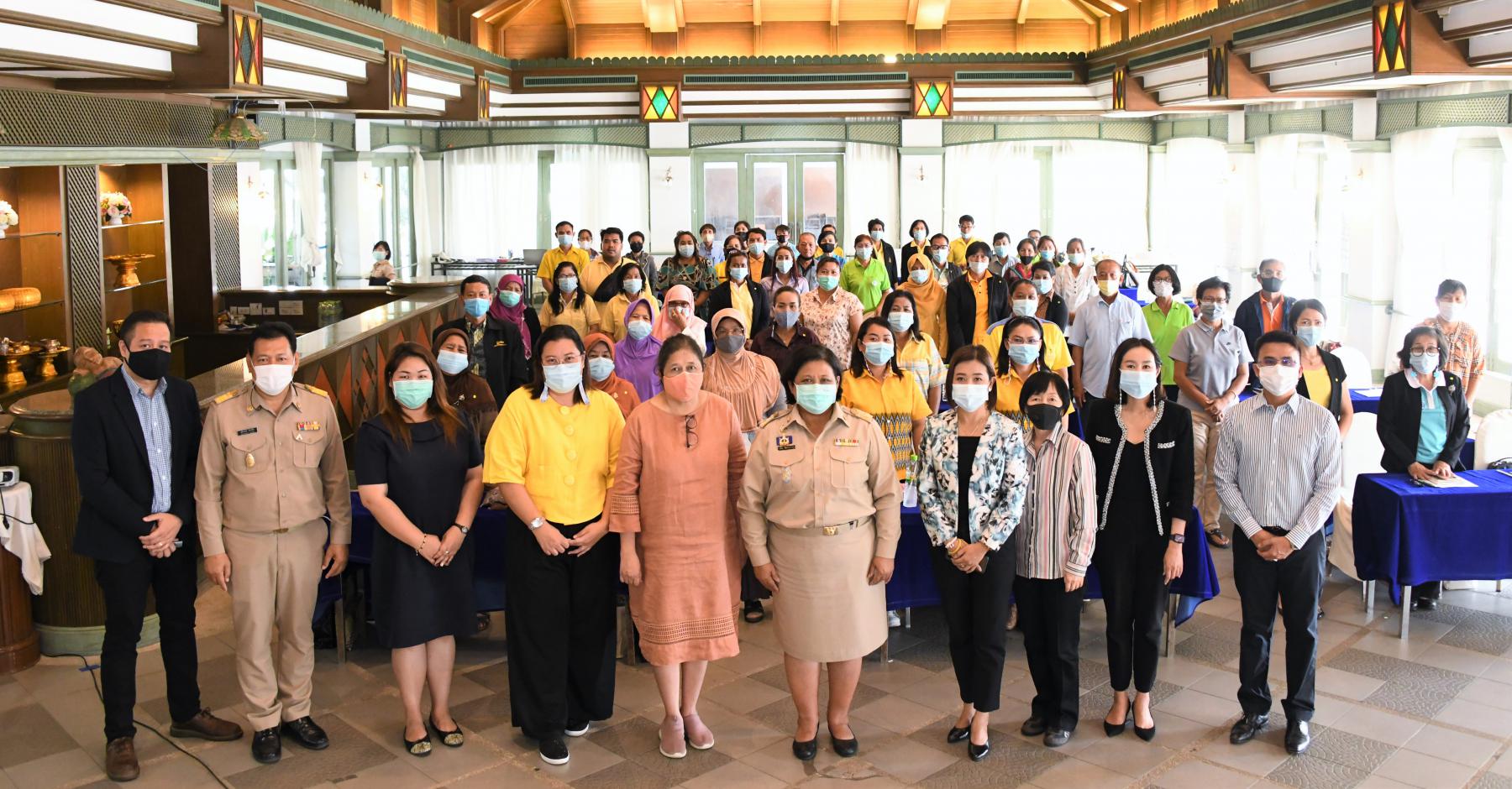 กระทรวงพม. โดยกรมกิจการผู้สูงอายุ จัดโครงการอบรมเสริมศักยภาพศูนย์พัฒนาคุณภาพชีวิตและส่งเสริมอาชีพผู้สูงอายุ (ศพอส.) รุ่นที่ 1