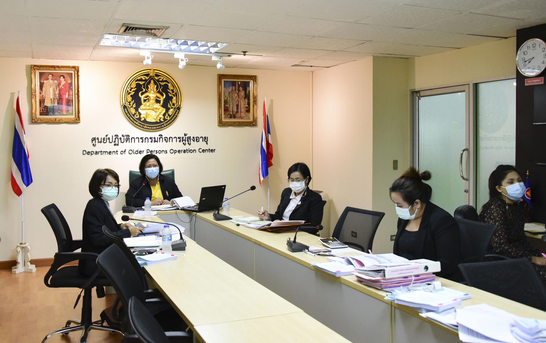 การประชุมคณะอนุกรรมาธิการติดตามการปฏิรูปด้านสังคม กิจการผู้สูงอายุ และสังคมสูงวัย ในคณะกรรมาธิการพัฒนาสังคม และกิจการเด็ก เยาวชน สตรี ผู้สูงอายุ คนพิการ ผู้ด้อยโอกาส วุฒิสภา