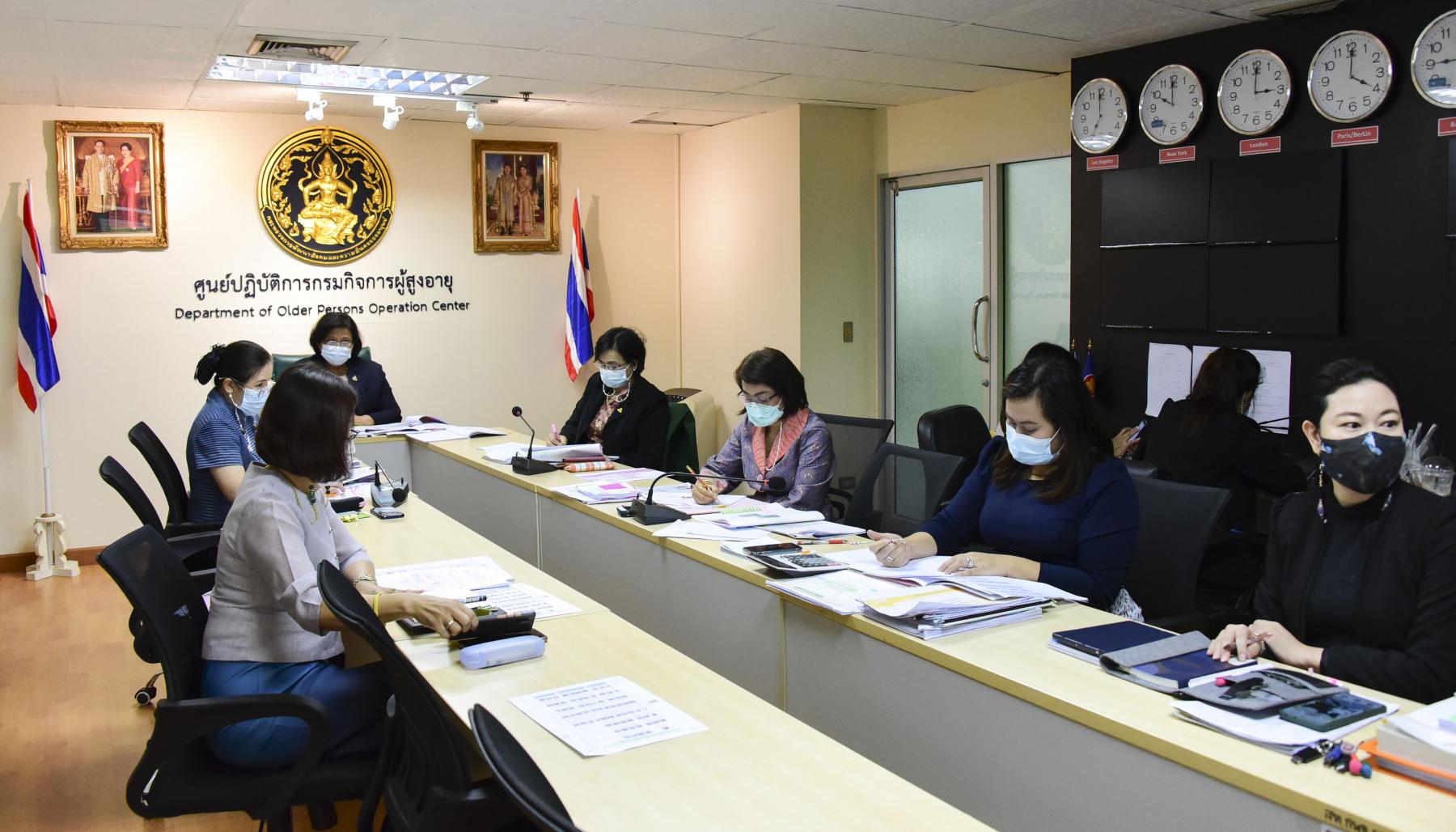 อธิบดีกรมกิจการผู้สูงอายุ เข้าร่วมการประชุมคณะกรรมาธิการวิสามัญพิจารณาร่างพระราชบัญญัติงบประมาณรายจ่ายประจำปีงบประมาณ พ.ศ. 2565 สภาผู้แทนราษฎร