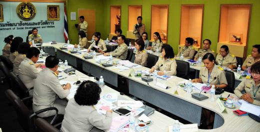 รองอธิบดีกรมกิจการผู้สูงอายุ เข้าร่วมการประชุมบูรณาการระหว่างกระทรวง พม. กับกรุงเทพมหานคร เพื่อประสานการปฏิบัติงานในพื้นที่
