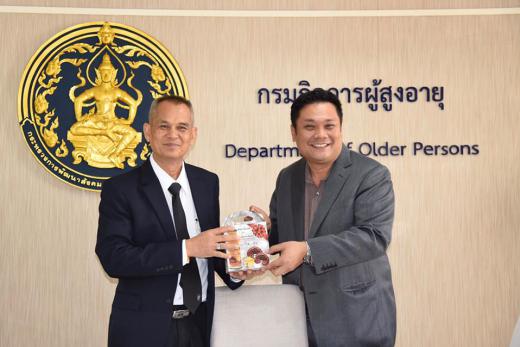 กรรมการผู้จัดการ บริษัท ทัฟครีเอชั่น จำกัด (คุณประพจน์ ภู่ทองคำ)