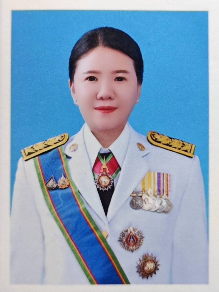 นางพัชรมณฑ์ ปิติปัญญากุล